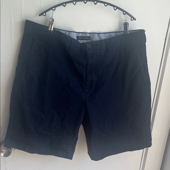 Tommy Hilfiger Dark Blue Flat Front Shorts Waist 38 - Picture 1 of 6